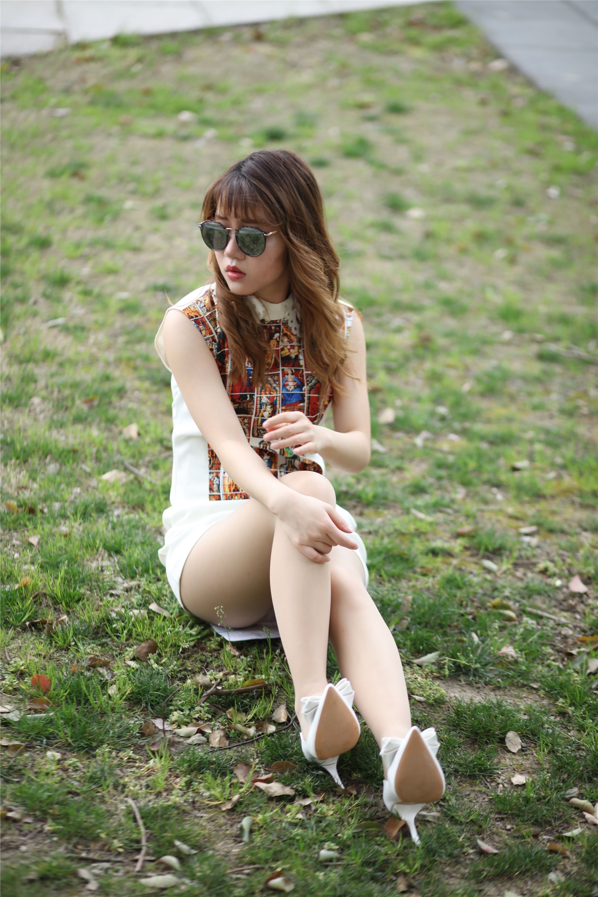 奈丝写真 NO.058 高高-坐好了，大白腿！